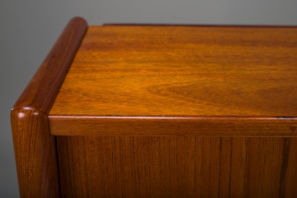 Floating Wallsideboard in Teak by Hans J. Wegner for Ry Furniture, 1959-ZZH-2026026