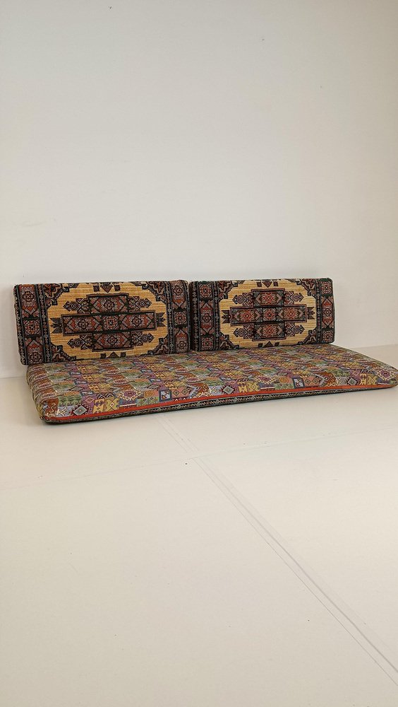 Floor Daybed in Patterned Fabric