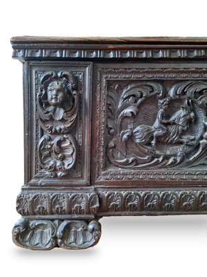 Florentine Renaissance Italian Chest-KEU-2036184