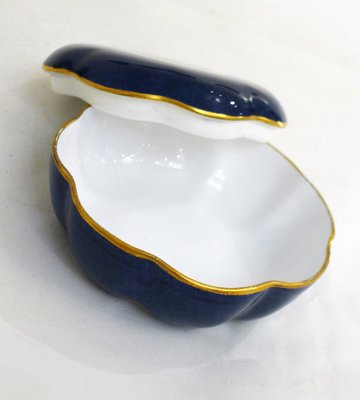 Flower-Shaped Box in Porcelain from Copelands, 1890s-RNR-1823844