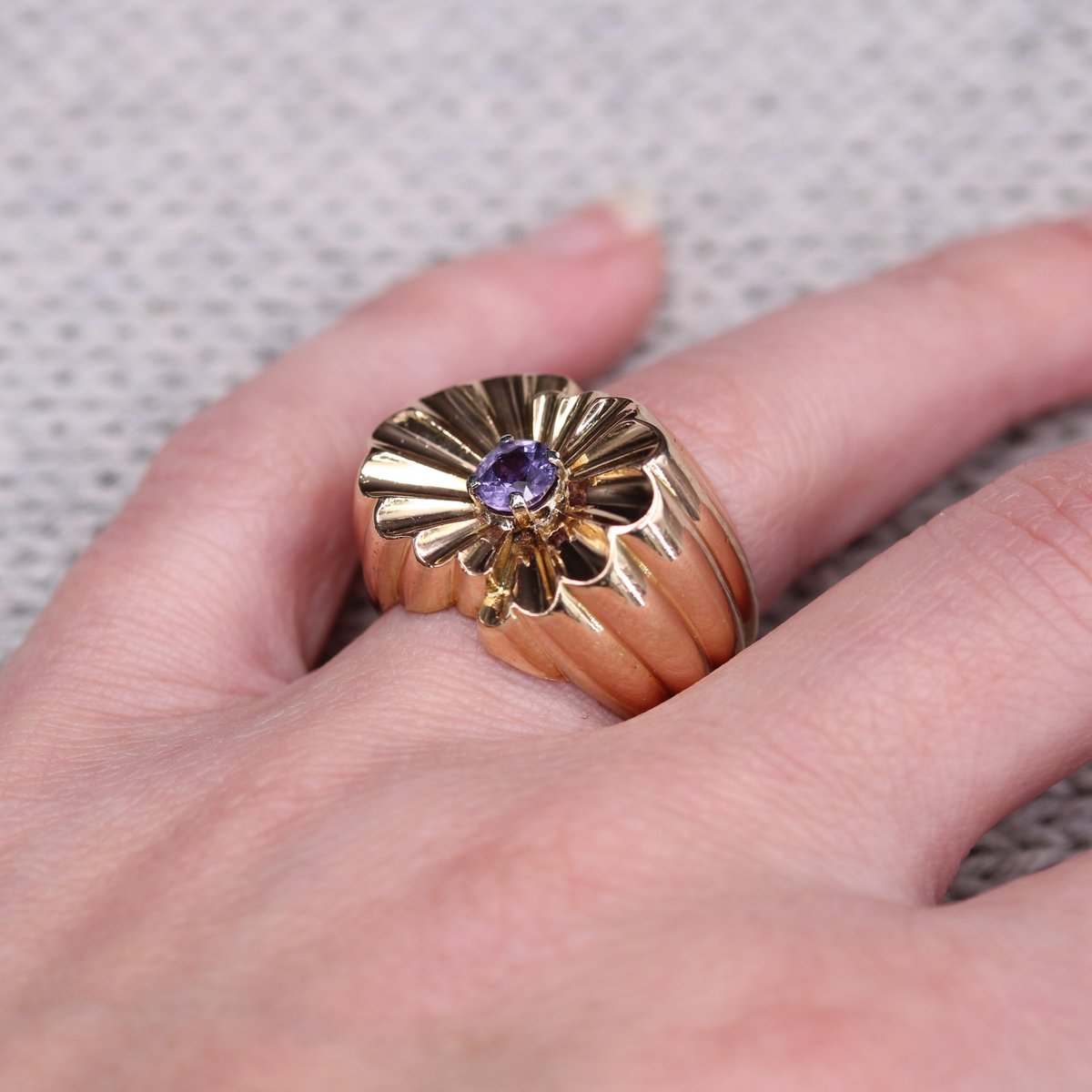 French 18 Karat Yellow Gold Gadrooned Tank Ring with Natural Purple Sapphire, 1950s