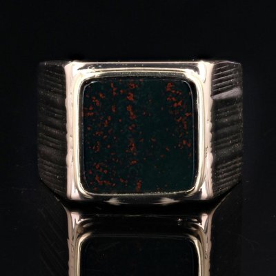 French 18 Karat Yellow Gold Signet Ring with Blood Jasper, 1960s-OLU-1781016