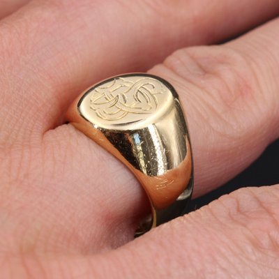 French 20th Century 18 Karat Yellow Gold Engraved with Initials Signet Ring-OLU-1073712