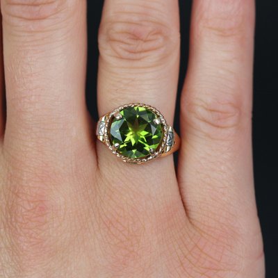 French 4.20 Carats Peridot 18 Karat Rose Gold Ring, 1950s-OLU-1743319