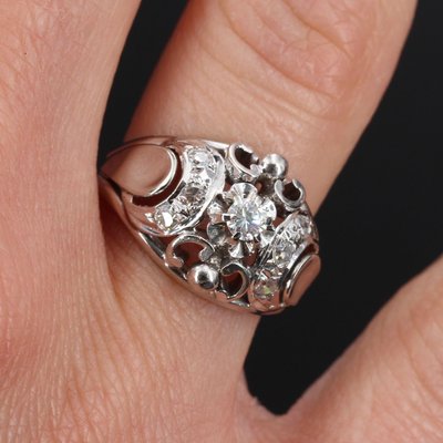 French Art Deco Diamond & 18 Karat White Gold Dome Ring, 1930s-OLU-1118185