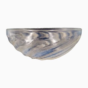 French Art Deco Opalescent Glass Bowl with Fishes in Circular Pattern by René Lalique, 1920s-SAK-1794323