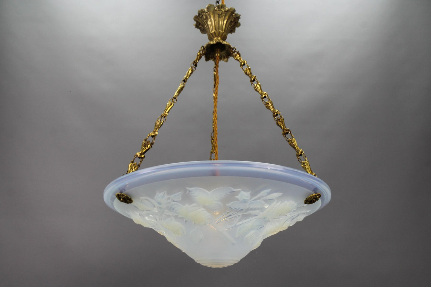 French Art Deco Opalescent Glass Pendant Light with Roses by Pierre Maynadier, 1920s