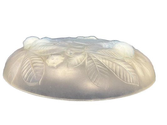 French Art Deco Verlys Opalescent Glass Bowl, 1930s-UCH-1721397