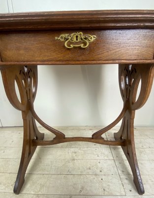 French Art Nouveau Side Table in Oak, 1900-WZZ-1264385