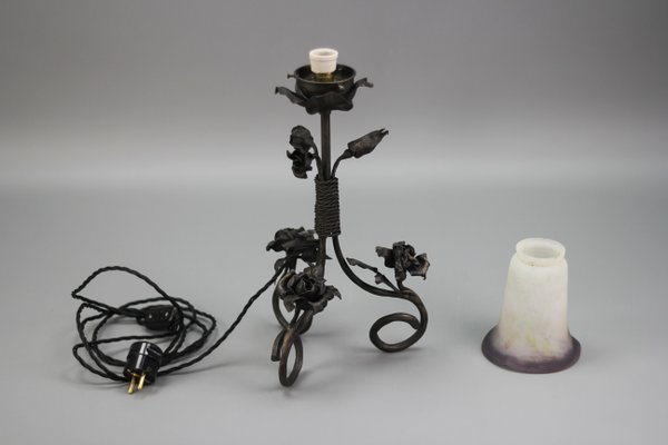 French Art Nouveau Wrought Iron & Pâte De Verre Glass Table Lamp with Roses, 1930s-KEG-1382538