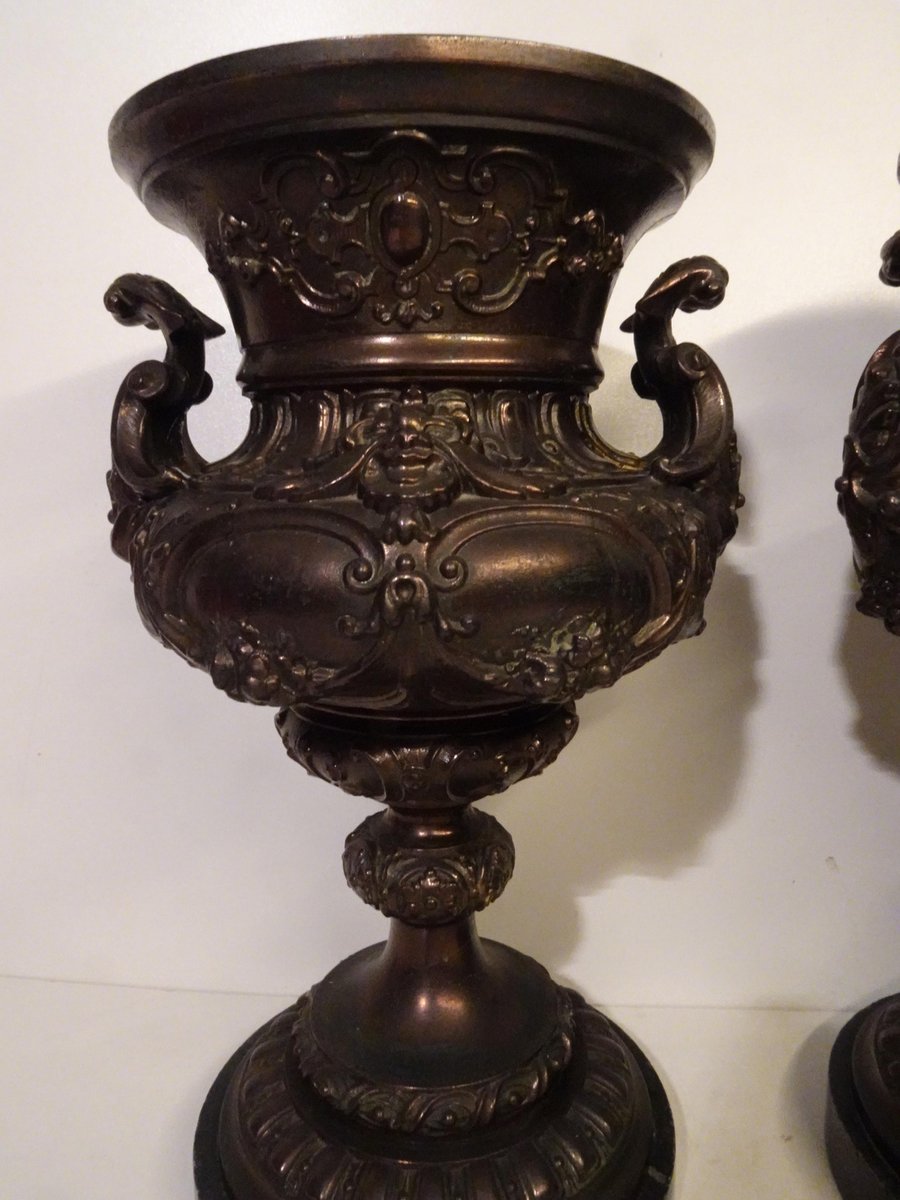 French Bronze & Patinated Cast Iron Medici Vases on Marble Bases, 19th Century, Set of 2