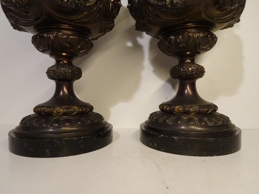 French Bronze & Patinated Cast Iron Medici Vases on Marble Bases, 19th Century, Set of 2-AWL-1317127