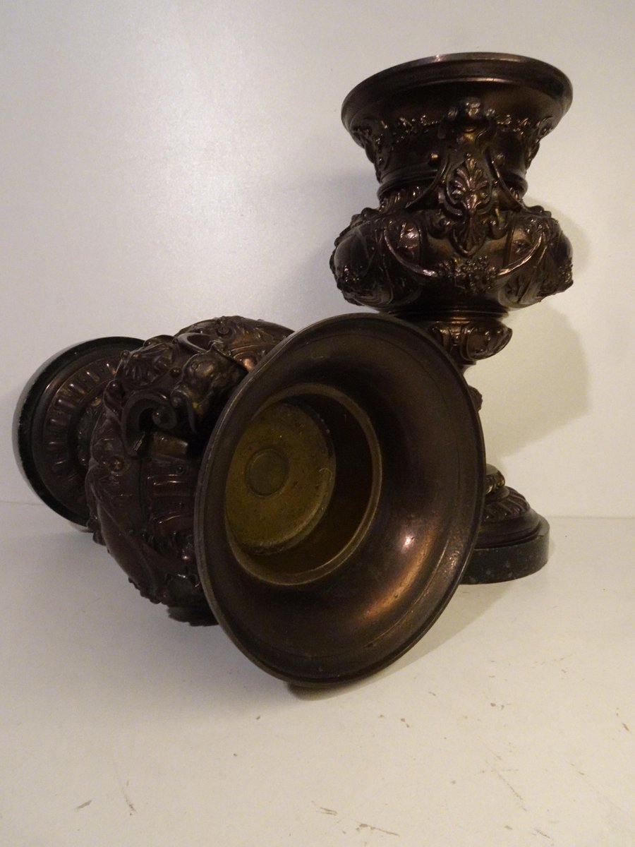 French Bronze & Patinated Cast Iron Medici Vases on Marble Bases, 19th Century, Set of 2