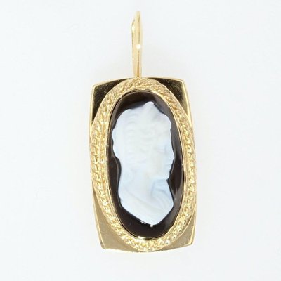 French Cameo on Onyx 18 Karat Yellow Gold Pendant, 1960s-OLU-1139640