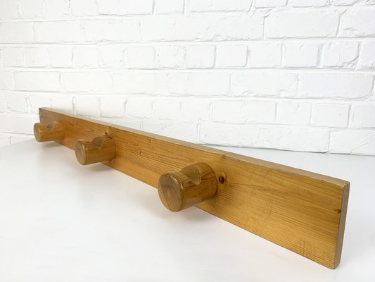 French Coat Rack in Pinewood attributed to Charlotte Perriand for Les Arcs, 1960s-ZM-1802323