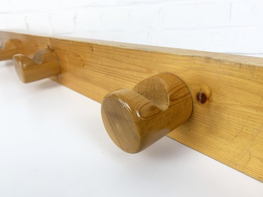 French Coat Rack in Pinewood attributed to Charlotte Perriand for Les Arcs, 1960s-ZM-1802323