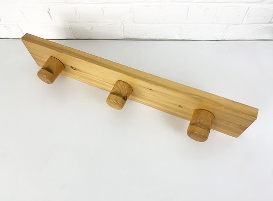 French Coat Rack in Pinewood attributed to Charlotte Perriand for Les Arcs, 1960s-ZM-1802321