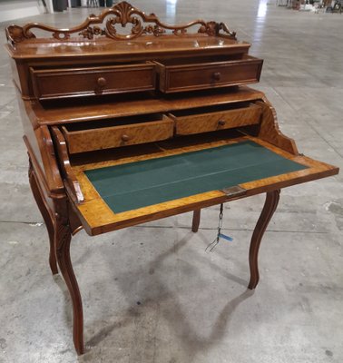 French Desk in Walnut, 1890s-RKF-1771034