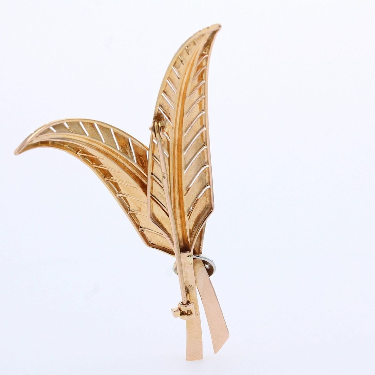 French Diamonds and 18 Karat Yellow Gold Fern Leaves Brooch, 1950s