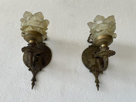 French Flower-Shaped Smoke Glass & Brass Sconces, 1940s, France, Set of 2-RDS-1405878