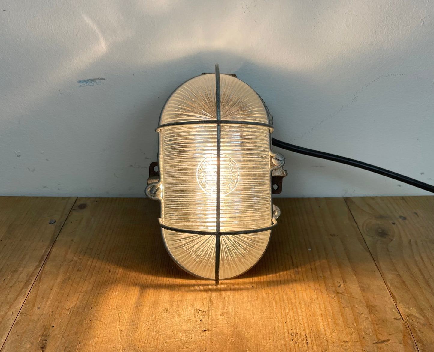 French Industrial Cast Iron Wall Lamp from Electro Fonte, Paris, 1960s