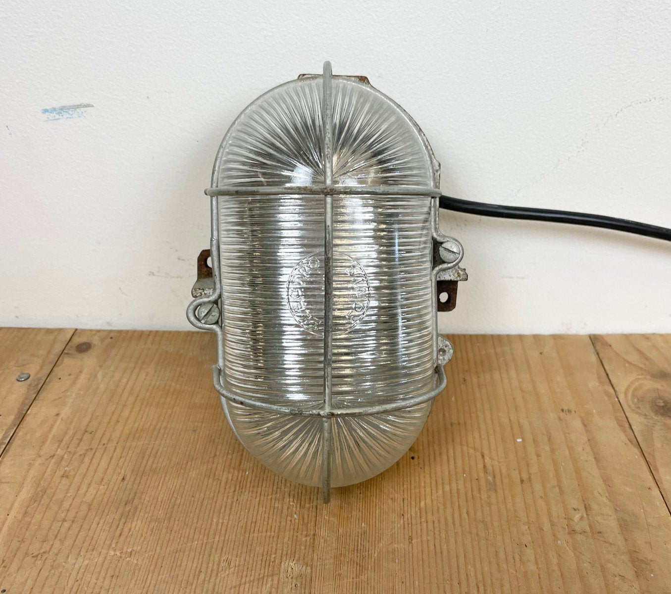 French Industrial Cast Iron Wall Lamp from Electro Fonte, Paris, 1960s