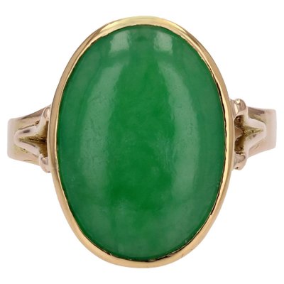 French Jade Jadeite 18 Karat Yellow Gold Ovale Ring, 1960s-OLU-1778271