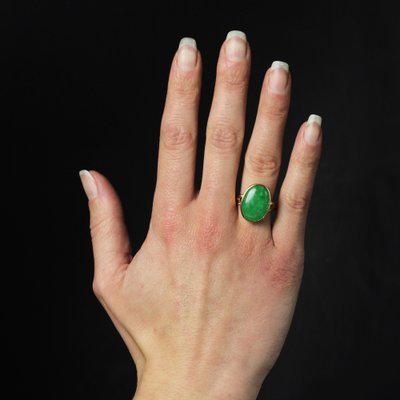 French Jade Jadeite 18 Karat Yellow Gold Ovale Ring, 1960s-OLU-1778271