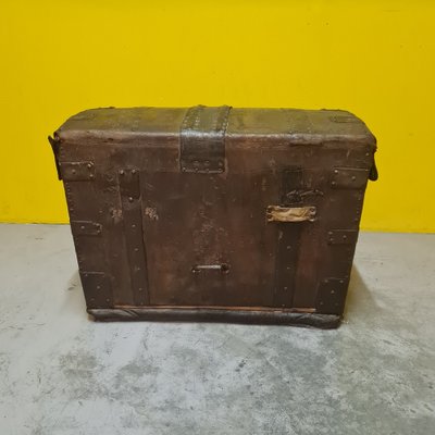 French Leather and Wooden Carriage Trunk, 1700a-VHW-1790014