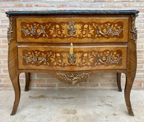 French Louis XV Style Bombé Satinwood Marquetry and Ormolu Mounted Commode, 1940s-NOU-1822947