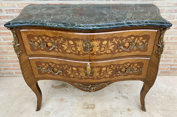 French Louis XV Style Bombé Satinwood Marquetry and Ormolu Mounted Commode, 1940s-NOU-1822947