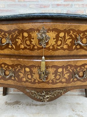 French Louis XV Style Bombé Satinwood Marquetry and Ormolu Mounted Commode, 1940s-NOU-1822947