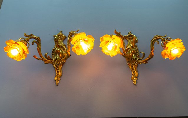 French Louis XV Style Bronze and Brown Glass Sconces, 1890s, Set of 2-KEG-1734561