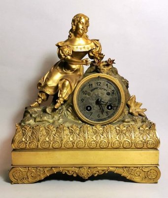 French Louis XVI Style Mantel Clock in Gilded Bronze-QRS-782388