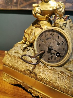 French Louis XVI Style Mantel Clock in Gilded Bronze-QRS-782388