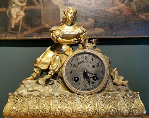 French Louis XVI Style Mantel Clock in Gilded Bronze-QRS-782388