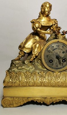 French Louis XVI Style Mantel Clock in Gilded Bronze-QRS-782388