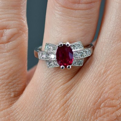 French Modern Art Deco Ruby Diamonds Platinum Ring, 2022-OLU-1452040