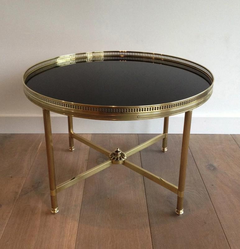 French Neoclassical Style Round Brass Coffee Table with Black Lacqued Top, 1940s