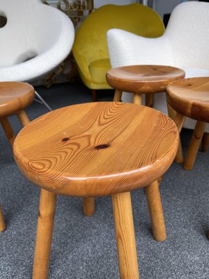 French Pine Stool attributed to Charlotte Perriand, 1960s-FUE-832836