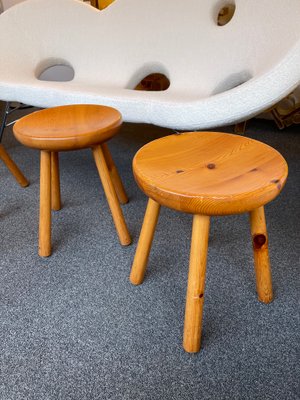 French Pine Stool attributed to Charlotte Perriand, 1960s-FUE-832836