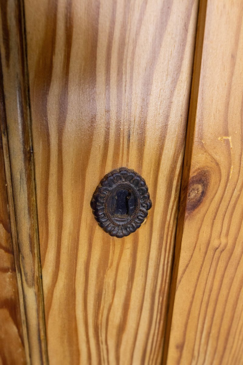 French Provincial Sideboard in Pine, Mid-19th Century