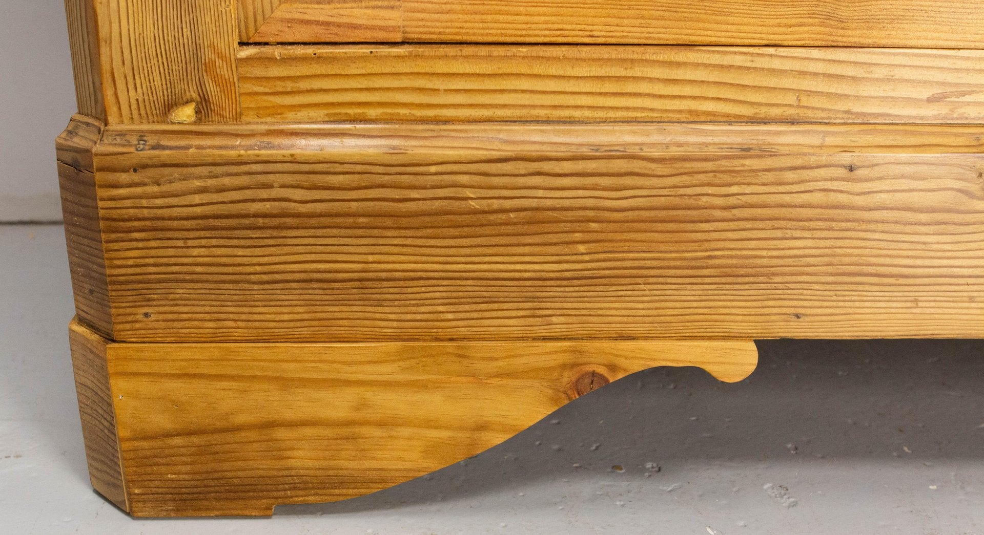 French Provincial Sideboard in Pine, Mid-19th Century