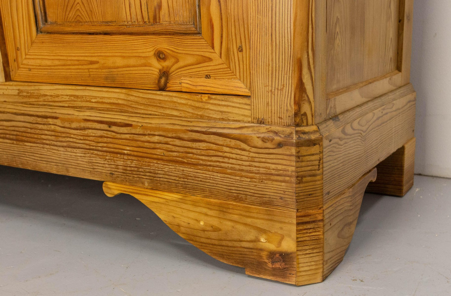 French Provincial Sideboard in Pine, Mid-19th Century