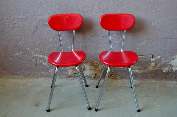 French Red Plastic Chairs, 1950s, Set of 2-AIU-1078903