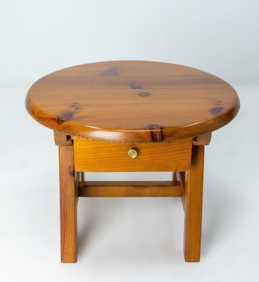 French Round Pine Coffee Table with Drawer, 1970s-RIU-1329246