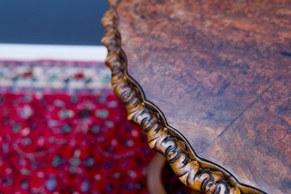 French Round Side Table in Burr Walnut, 1920s-KEG-1086377