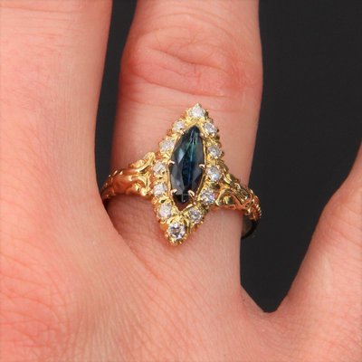 French Sapphire Diamonds Shuttle Ring in 18 Karat Yellow Gold-OLU-1185638