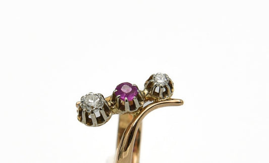 French Trilogy Ring with Ruby and Diamonds, 1890s