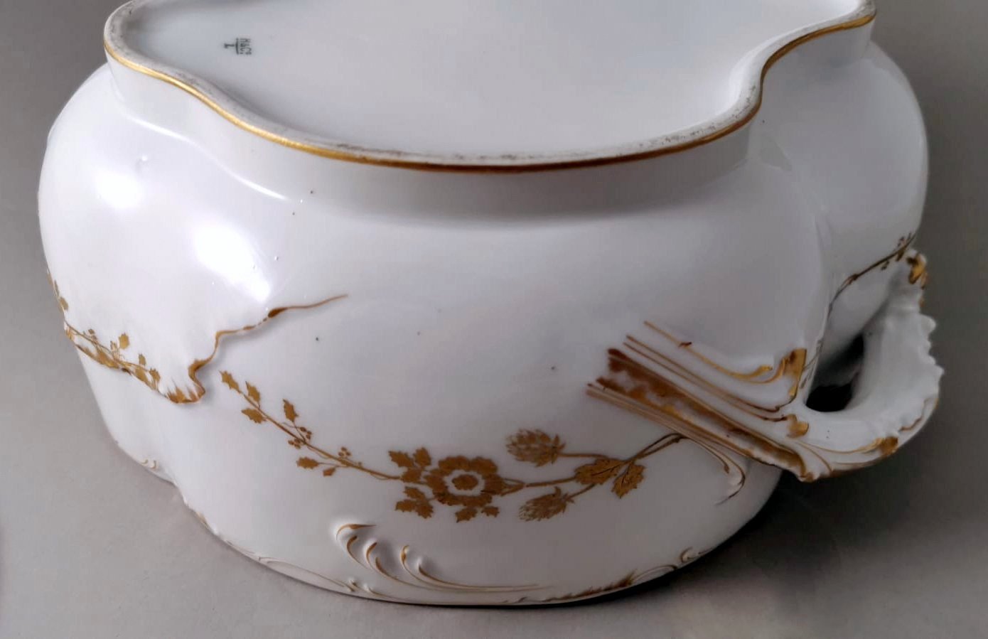 French Tureen in White Porcelain and Gold Decoration from Haviland & Co., 1902